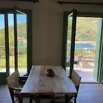Beachfront Apartment, Center Village, 20m - Near Myrtos - Fiskardo Apartament