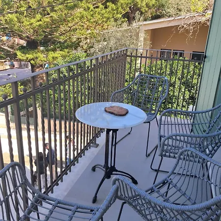 Apartment Beachfront Apartment, Center Village, 20m - Near Myrtos - Fiskardo *