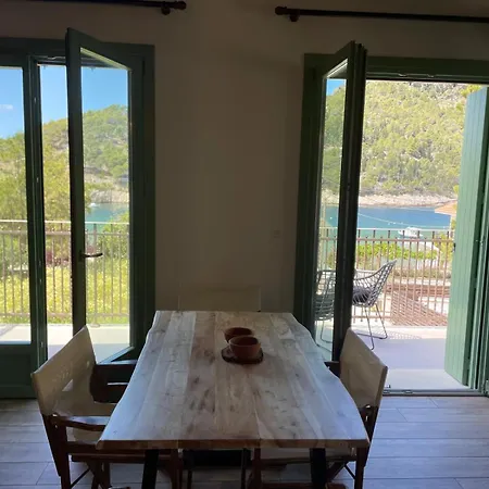 Beachfront Apartment, Center Village, 20m - Near Myrtos - Fiskardo Lejlighed