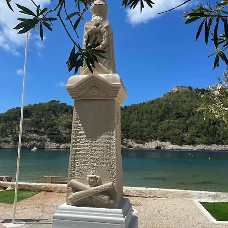 Beachfront Apartment, Center Village, 20m - Near Myrtos - Fiskardo Appartamento *