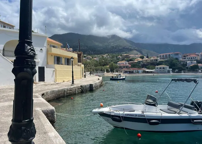 Beachfront Apartment, Center Village, 20m - Near Myrtos - Fiskardo