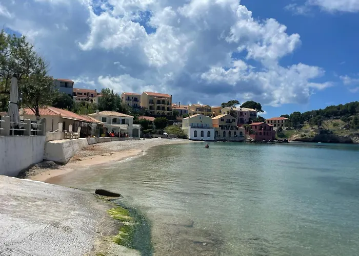 Beachfront Apartment, Center Village, 20m - Near Myrtos - Fiskardo アパート *