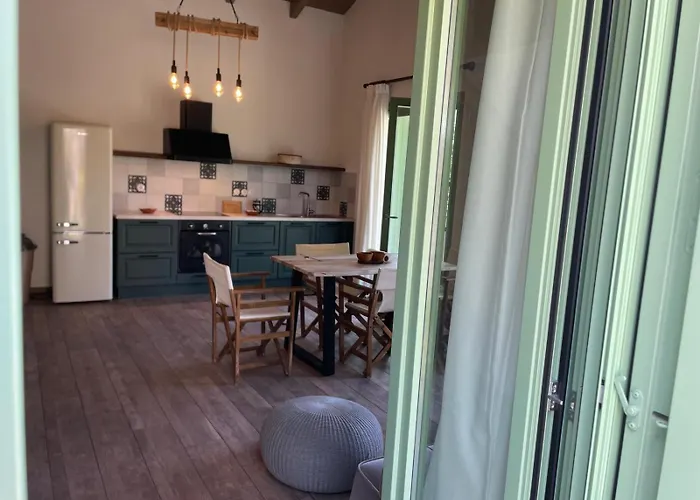 Beachfront Apartment, Center Village, 20m - Near Myrtos - Fiskardo アパート *