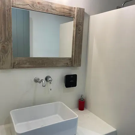 Апартаменты Beachfront Apartment, Center Village, 20m - Near Myrtos - Fiskardo *