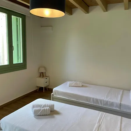 Апартаменты Beachfront Apartment, Center Village, 20m - Near Myrtos - Fiskardo Асос